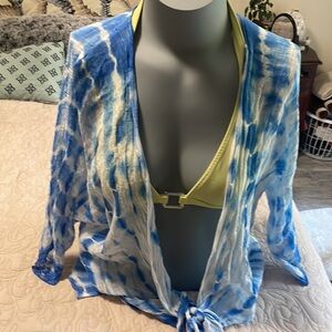 Michael Shores Los Ángeles, Blue and White Tie-Dye Swim Cover-Up